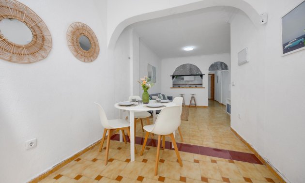 Resale - Apartment / flat -
Torrevieja - Playa del Cura