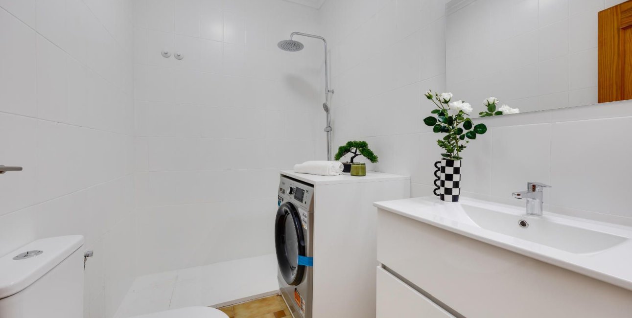 Resale - Apartment / flat -
Torrevieja - Playa del Cura