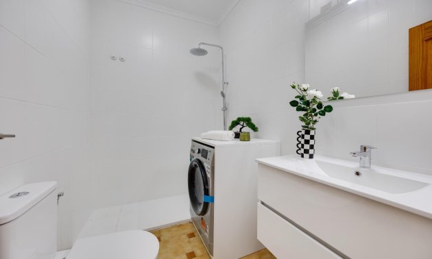 Resale - Apartment / flat -
Torrevieja - Playa del Cura