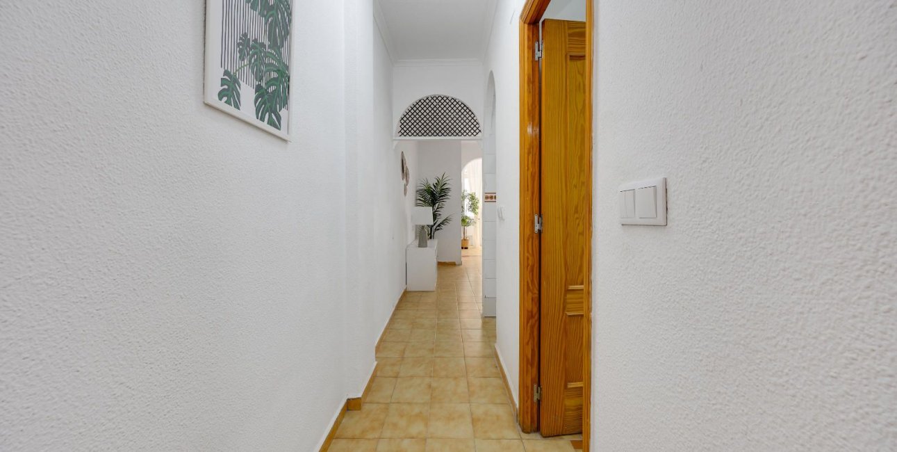 Resale - Apartment / flat -
Torrevieja - Playa del Cura