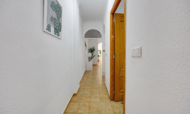 Resale - Apartment / flat -
Torrevieja - Playa del Cura