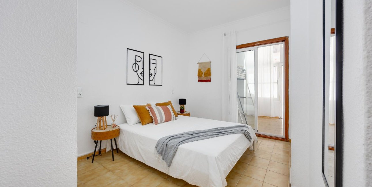 Resale - Apartment / flat -
Torrevieja - Playa del Cura