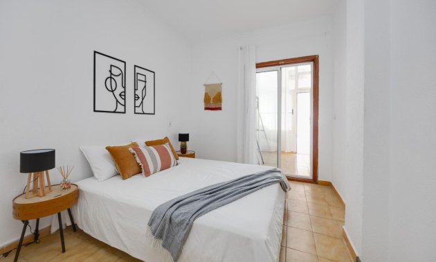Resale - Apartment / flat -
Torrevieja - Playa del Cura