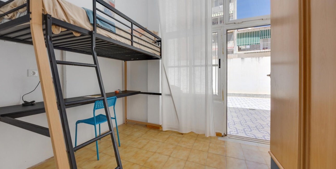 Resale - Apartment / flat -
Torrevieja - Playa del Cura