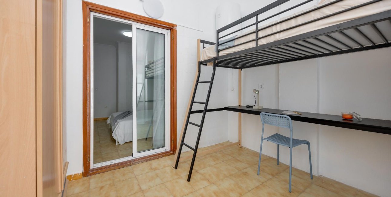 Resale - Apartment / flat -
Torrevieja - Playa del Cura