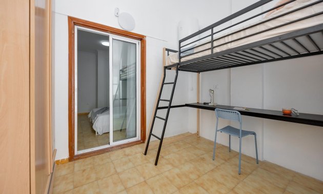 Resale - Apartment / flat -
Torrevieja - Playa del Cura