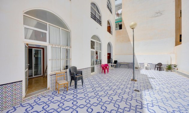 Resale - Apartment / flat -
Torrevieja - Playa del Cura