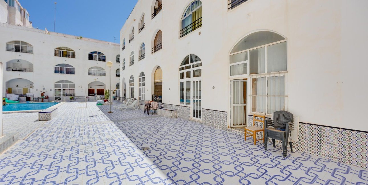 Resale - Apartment / flat -
Torrevieja - Playa del Cura