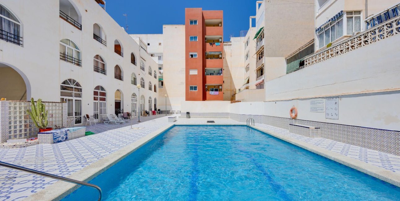 Resale - Apartment / flat -
Torrevieja - Playa del Cura