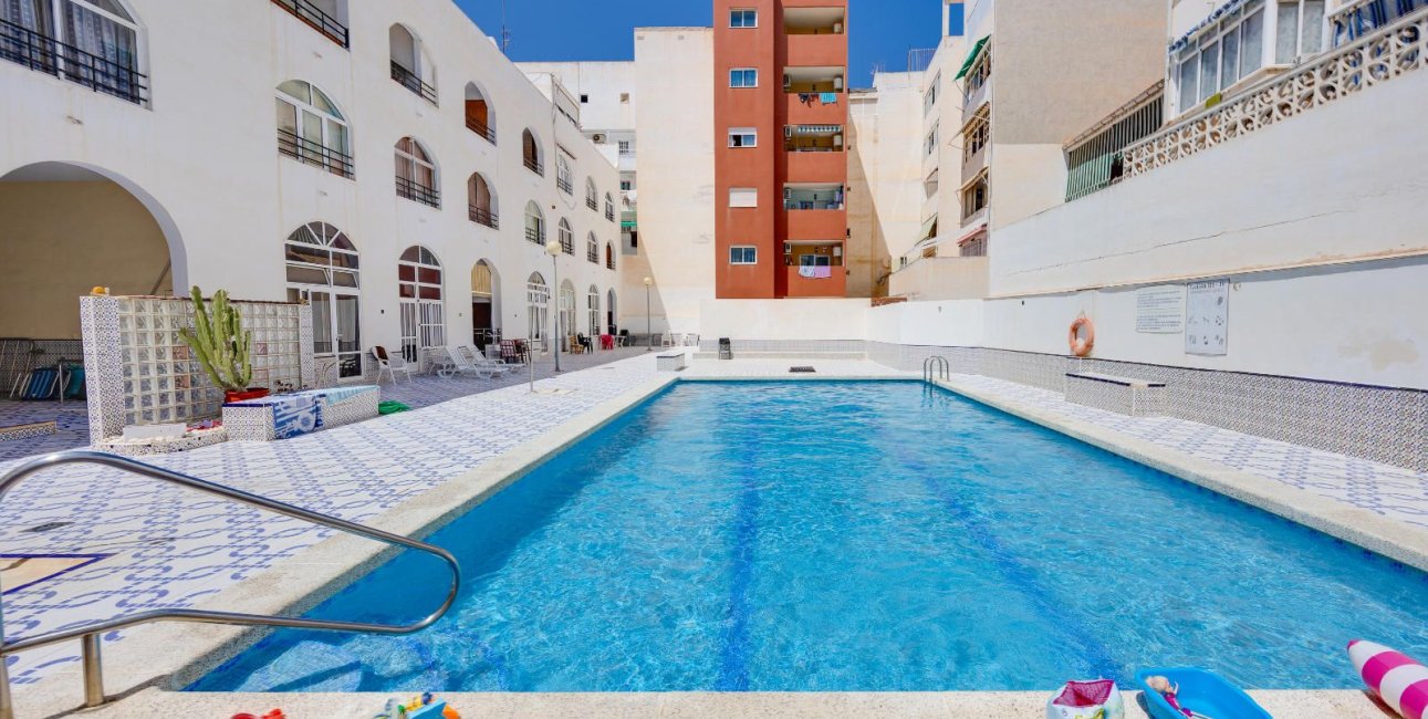 Resale - Apartment / flat -
Torrevieja - Playa del Cura