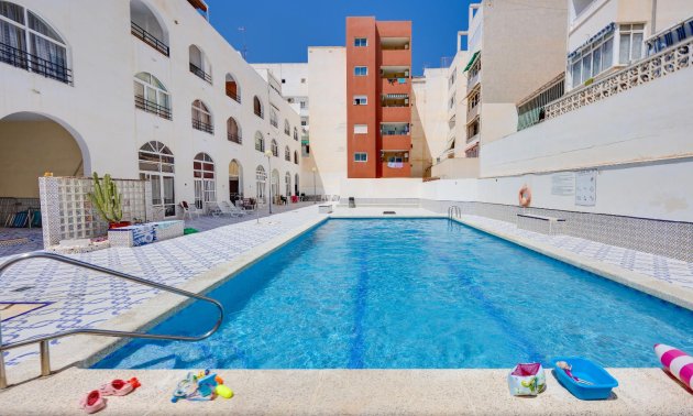 Resale - Apartment / flat -
Torrevieja - Playa del Cura