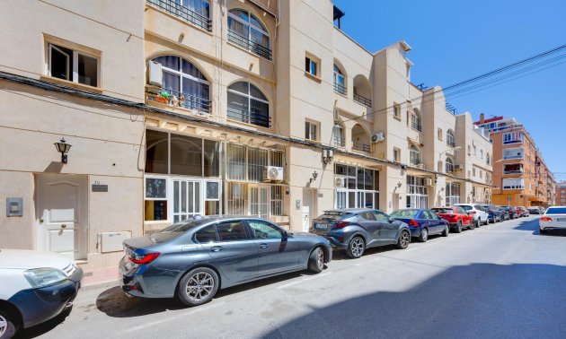 Resale - Apartment / flat -
Torrevieja - Playa del Cura