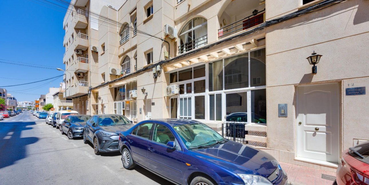 Resale - Apartment / flat -
Torrevieja - Playa del Cura