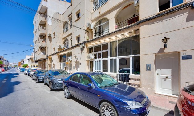 Resale - Apartment / flat -
Torrevieja - Playa del Cura