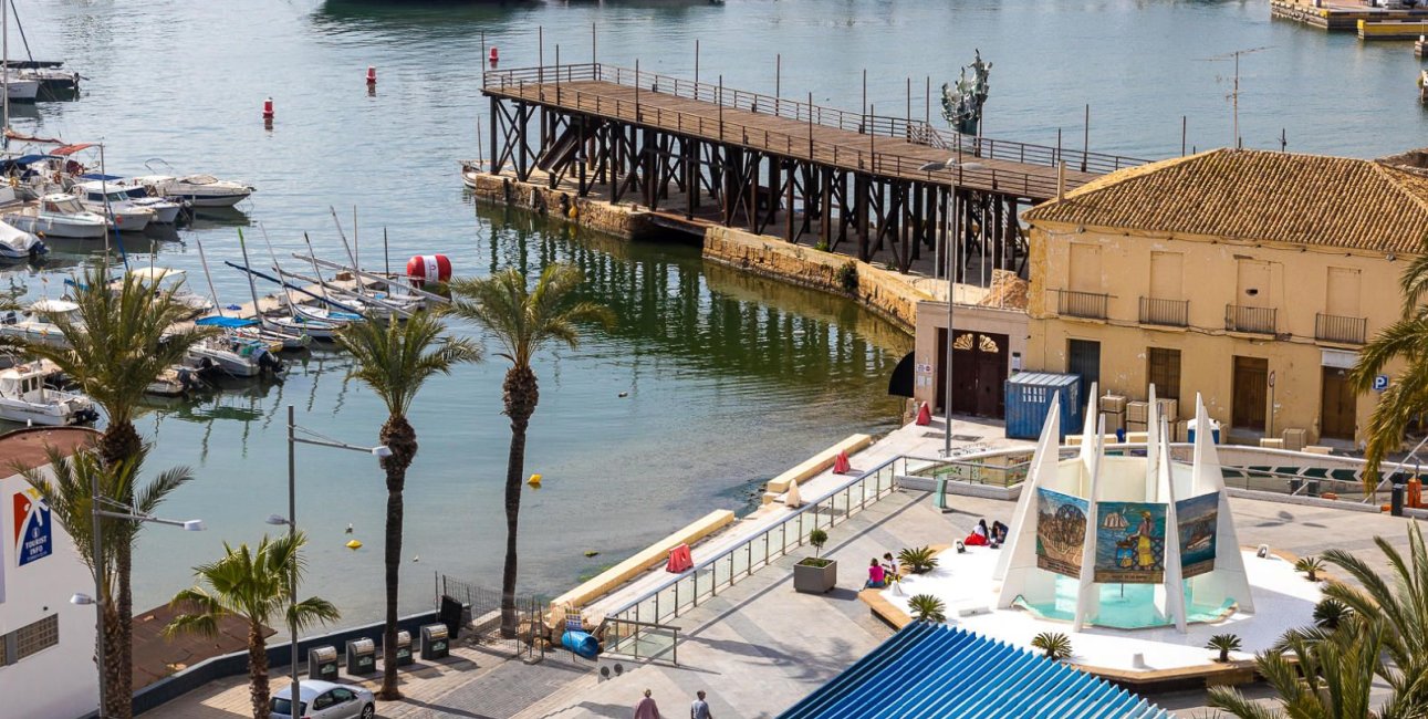 Resale - Apartment / flat -
Torrevieja - Playa del Cura