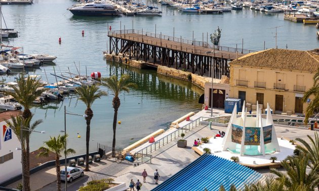 Resale - Apartment / flat -
Torrevieja - Playa del Cura