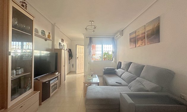 Resale - Bungalow -
Torrevieja