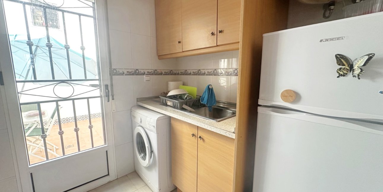 Resale - Bungalow -
Torrevieja