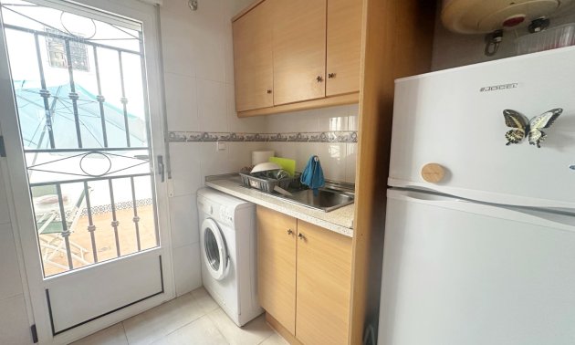 Resale - Bungalow -
Torrevieja