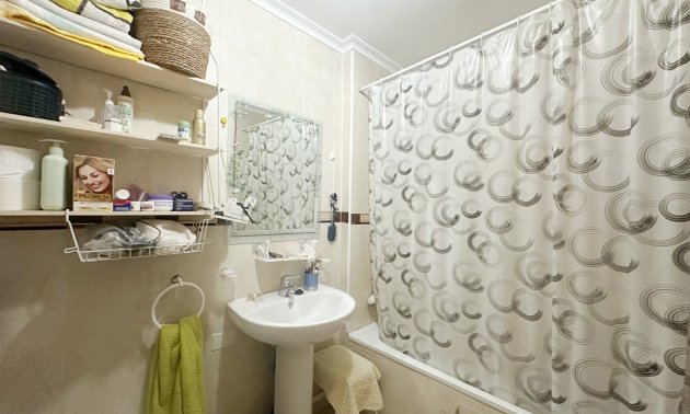 Resale - Bungalow -
Torrevieja