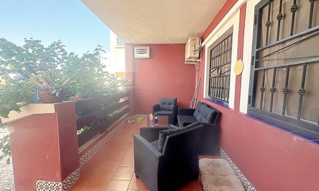Resale - Bungalow -
Torrevieja