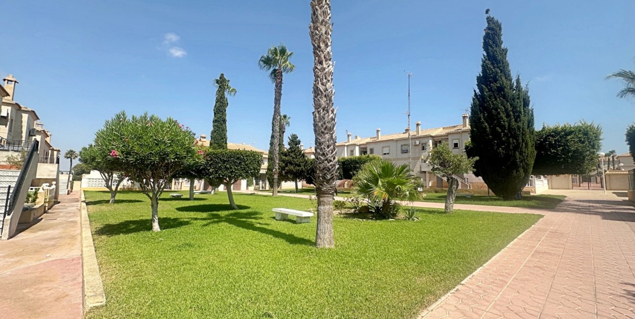 Rynek wtórny - Bungalowy -
Torrevieja - Aguas Nuevas