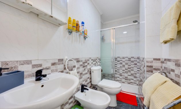 Reventa - Apartamento / piso -
Torrevieja - Nueva Torrevieja