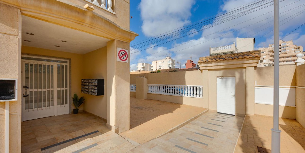 Reventa - Apartamento / piso -
Torrevieja - Nueva Torrevieja