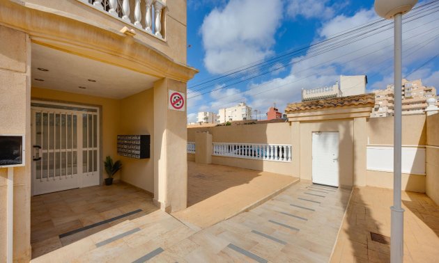 Reventa - Apartamento / piso -
Torrevieja - Nueva Torrevieja