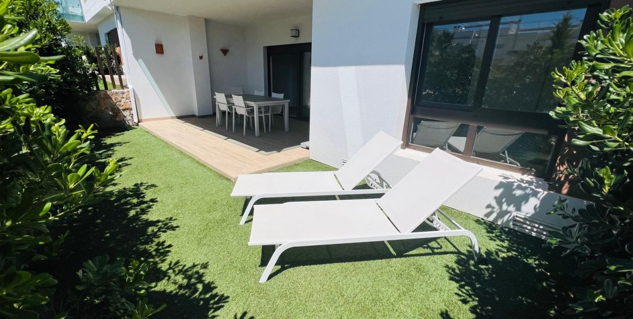 Resale - Apartment / flat -
Los Montesinos - Entre Naranjos / Vistabella Golf