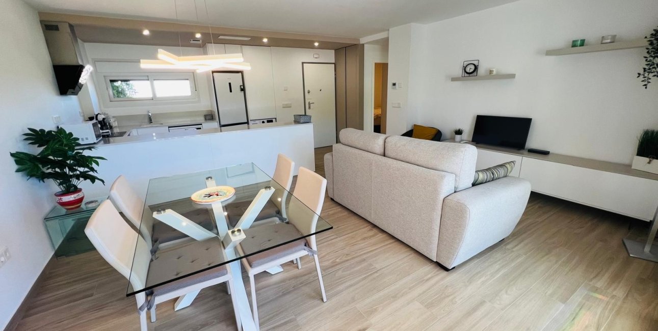 Resale - Apartment / flat -
Los Montesinos - Entre Naranjos / Vistabella Golf