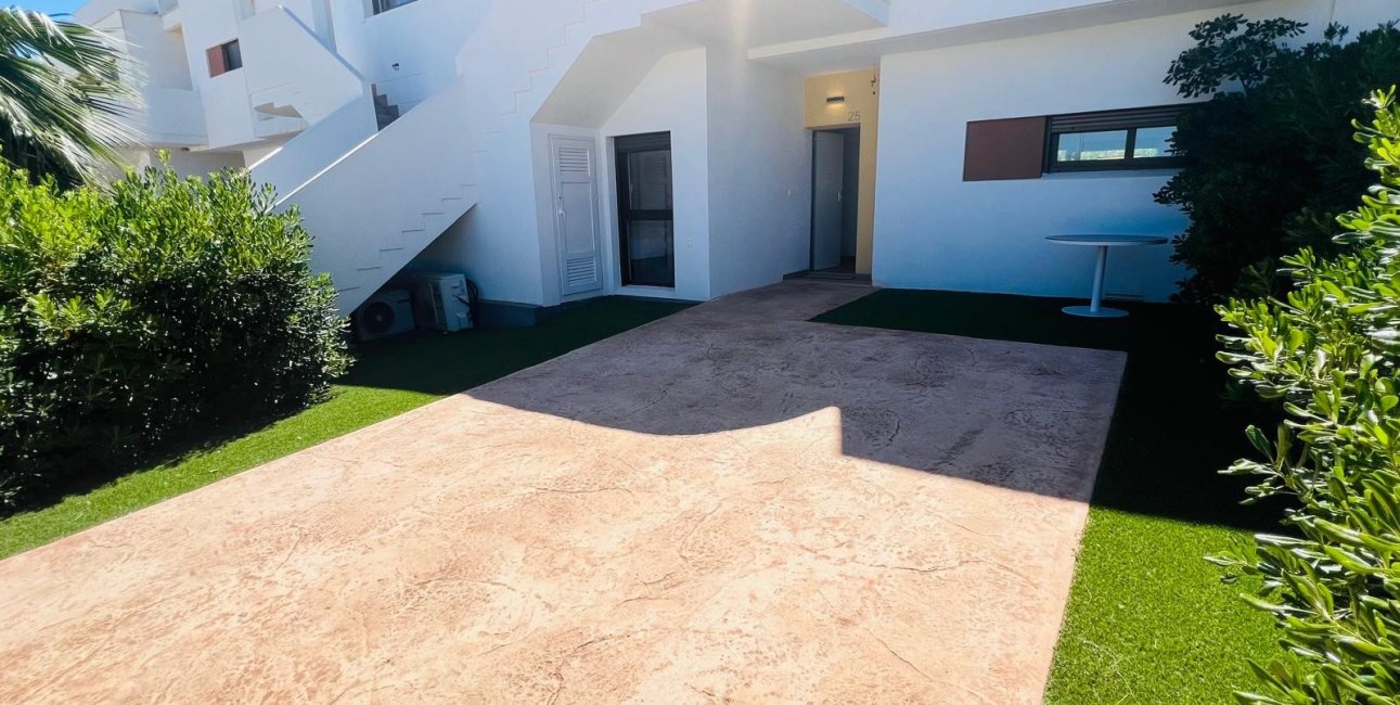 Resale - Apartment / flat -
Los Montesinos - Entre Naranjos / Vistabella Golf