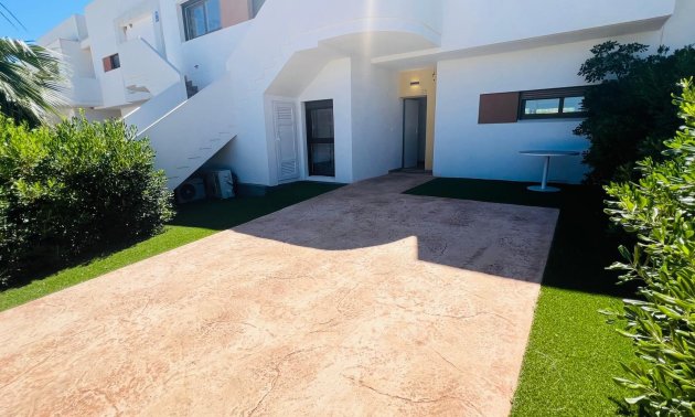 Resale - Apartment / flat -
Los Montesinos - Entre Naranjos / Vistabella Golf