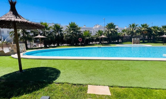 Resale - Apartment / flat -
Los Montesinos - Entre Naranjos / Vistabella Golf