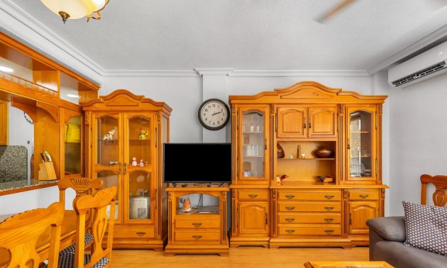 Resale - Apartment / flat -
Torrevieja - Paseo maritimo