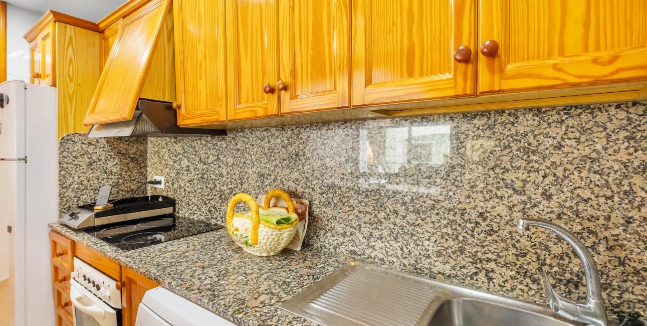 Resale - Apartment / flat -
Torrevieja - Paseo maritimo