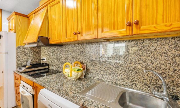 Resale - Apartment / flat -
Torrevieja - Paseo maritimo