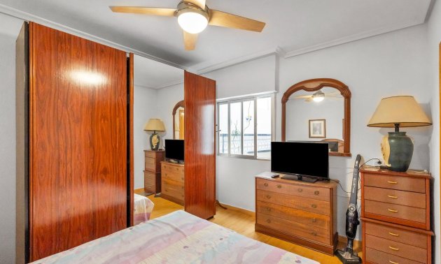 Resale - Apartment / flat -
Torrevieja - Paseo maritimo