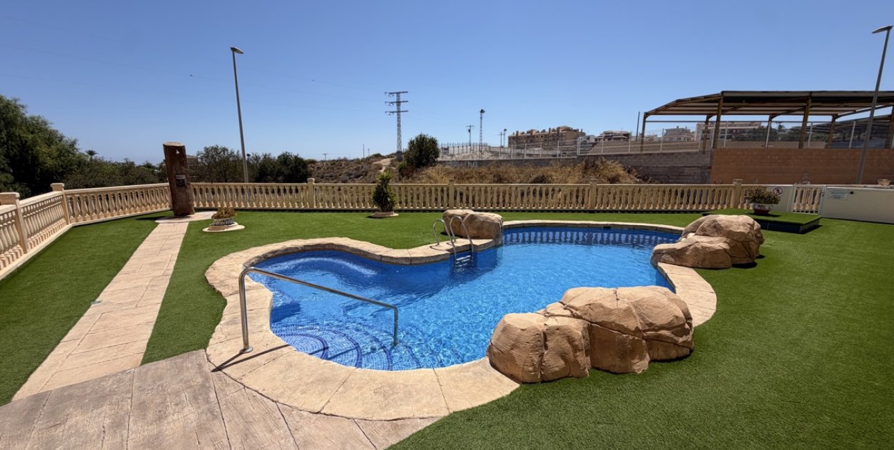 Resale - Apartment / flat -
San Miguel de Salinas - San Miguel - Town