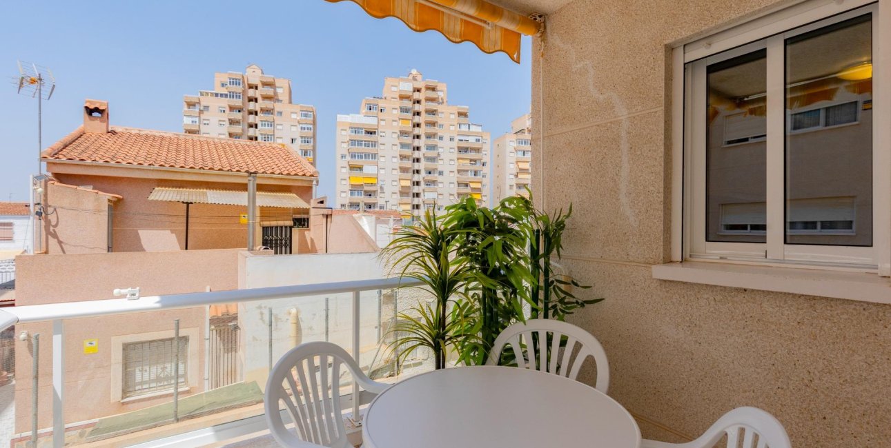 Resale - Apartment / flat -
Torrevieja - Nueva Torrevieja