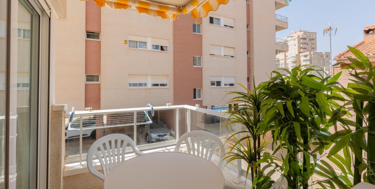 Resale - Apartment / flat -
Torrevieja - Nueva Torrevieja
