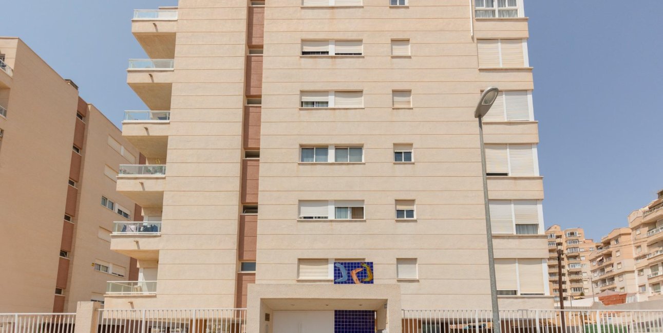 Resale - Apartment / flat -
Torrevieja - Nueva Torrevieja