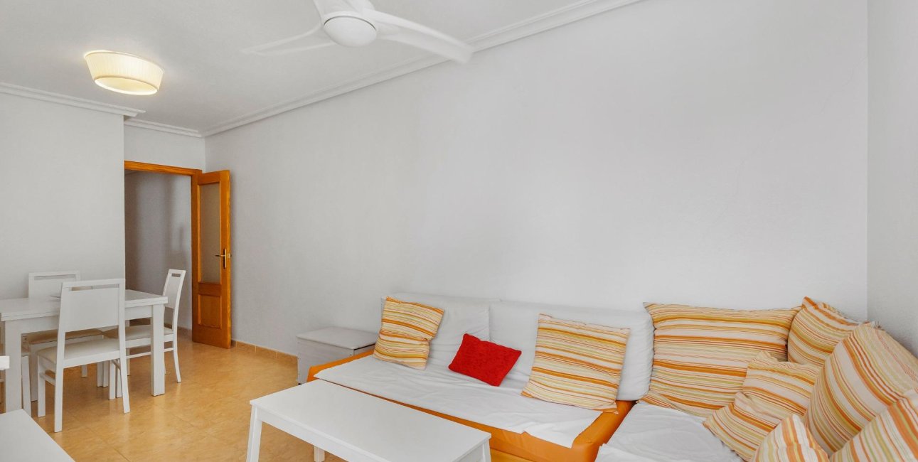 Resale - Apartment / flat -
Torrevieja - Nueva Torrevieja