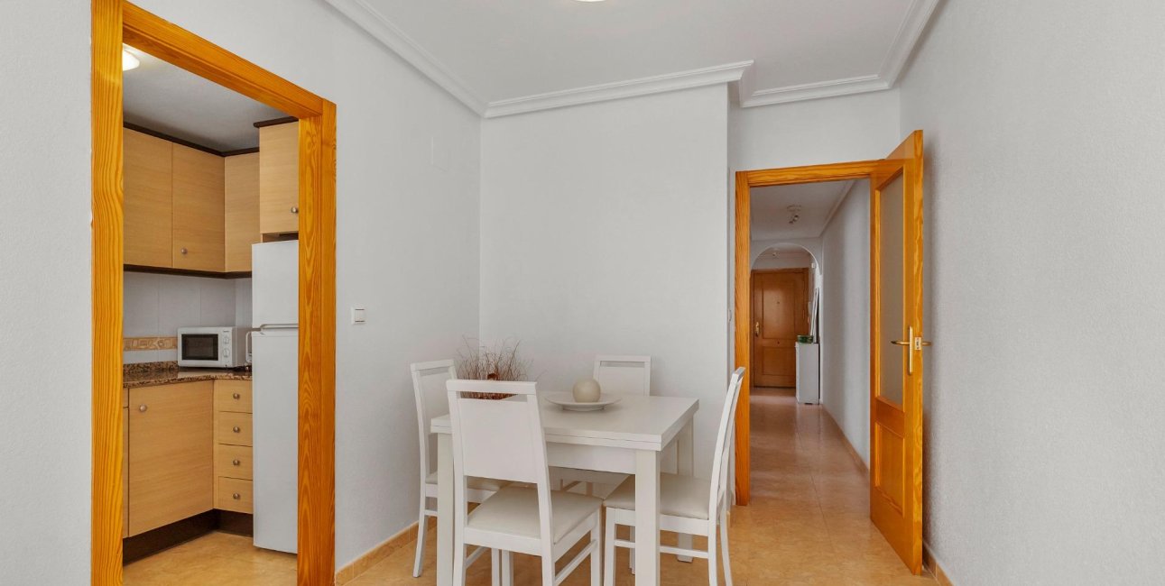 Resale - Apartment / flat -
Torrevieja - Nueva Torrevieja