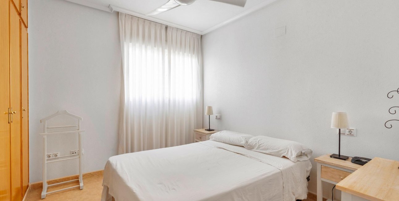 Resale - Apartment / flat -
Torrevieja - Nueva Torrevieja