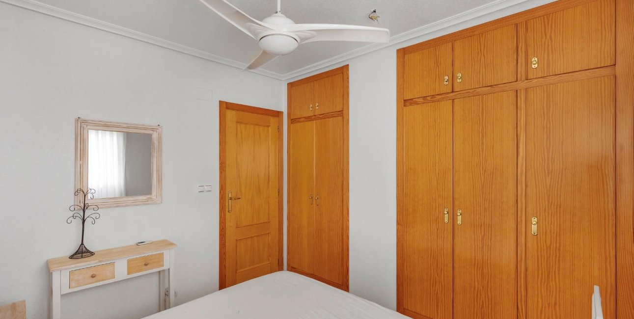 Resale - Apartment / flat -
Torrevieja - Nueva Torrevieja