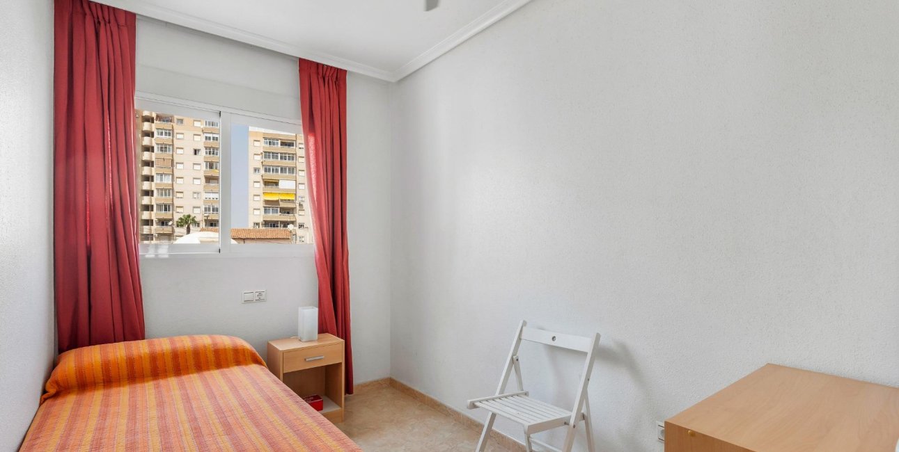 Resale - Apartment / flat -
Torrevieja - Nueva Torrevieja