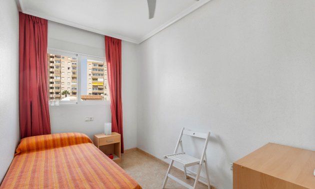 Resale - Apartment / flat -
Torrevieja - Nueva Torrevieja