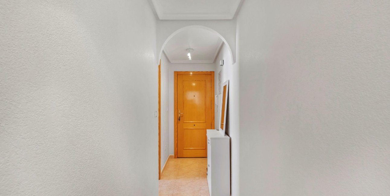 Resale - Apartment / flat -
Torrevieja - Nueva Torrevieja