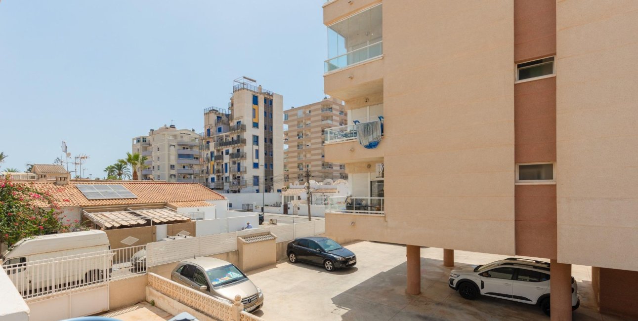 Resale - Apartment / flat -
Torrevieja - Nueva Torrevieja